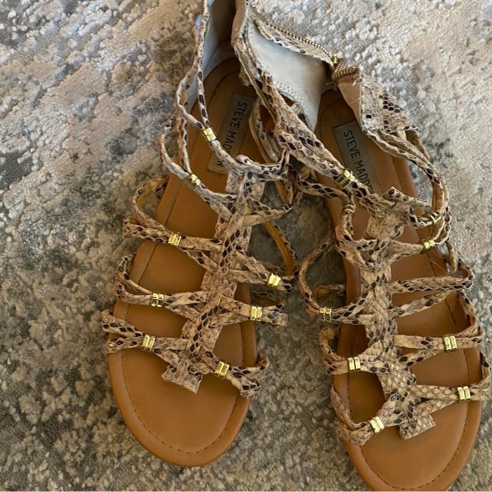 Woman’s Sandals
